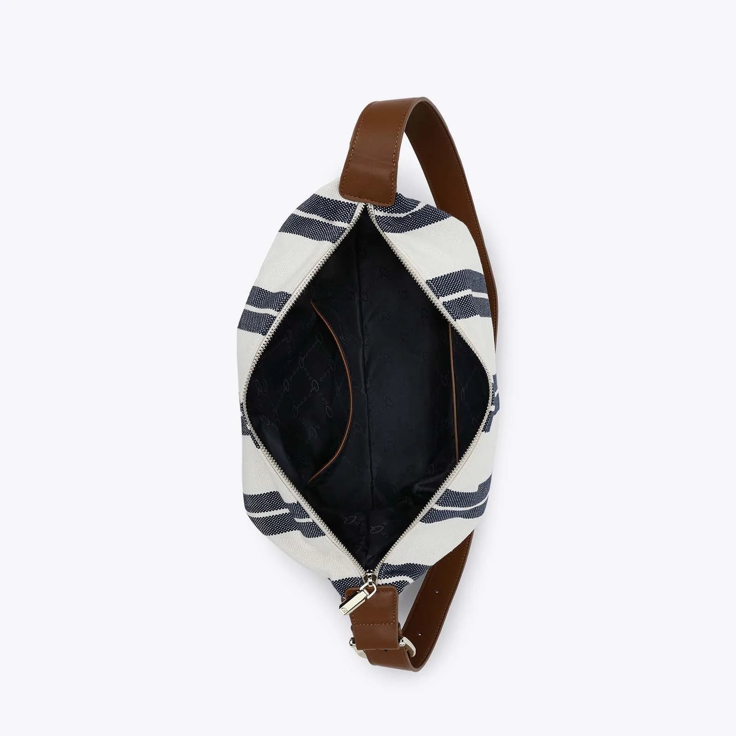 ΤΣΑΝΤΑ ΩΜΟΥ ΜΕ ΜΕΤΑΛΛΙΚΕΣ ΛΕΠΤΟΜΕΡΕΙΕΣ Κωδικός: 1010-3608