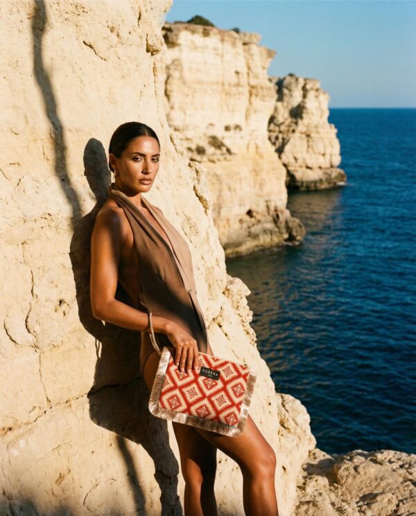 JUICY CLUTCH KALOKAIRAKI