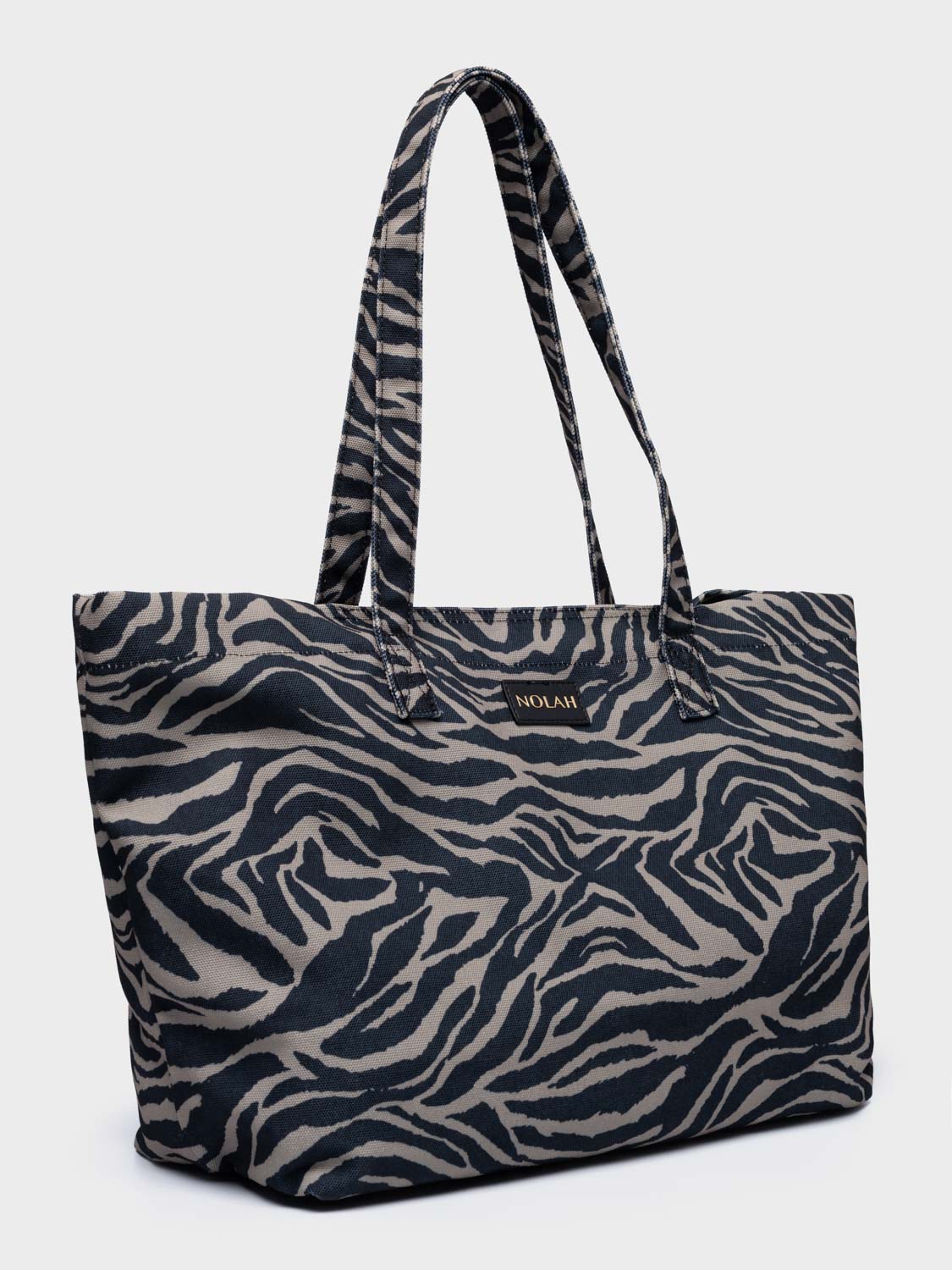 Nayara Black Zebra