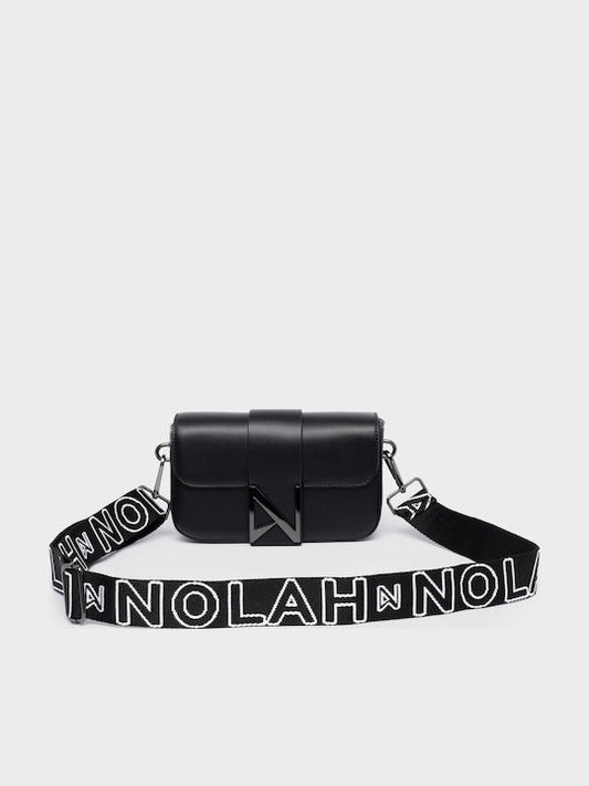 Niki Black Gun